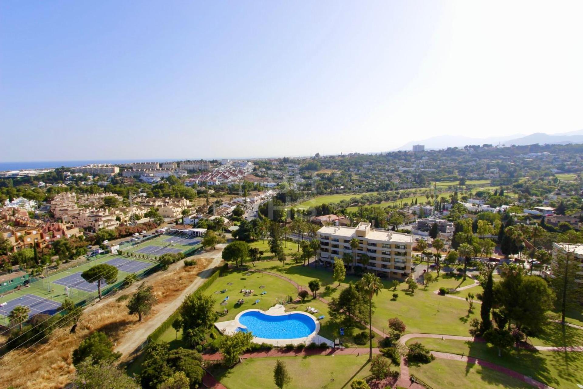 Torres De Aloha 2 Bdr Puerto Banus Apartment Marbella Exterior photo