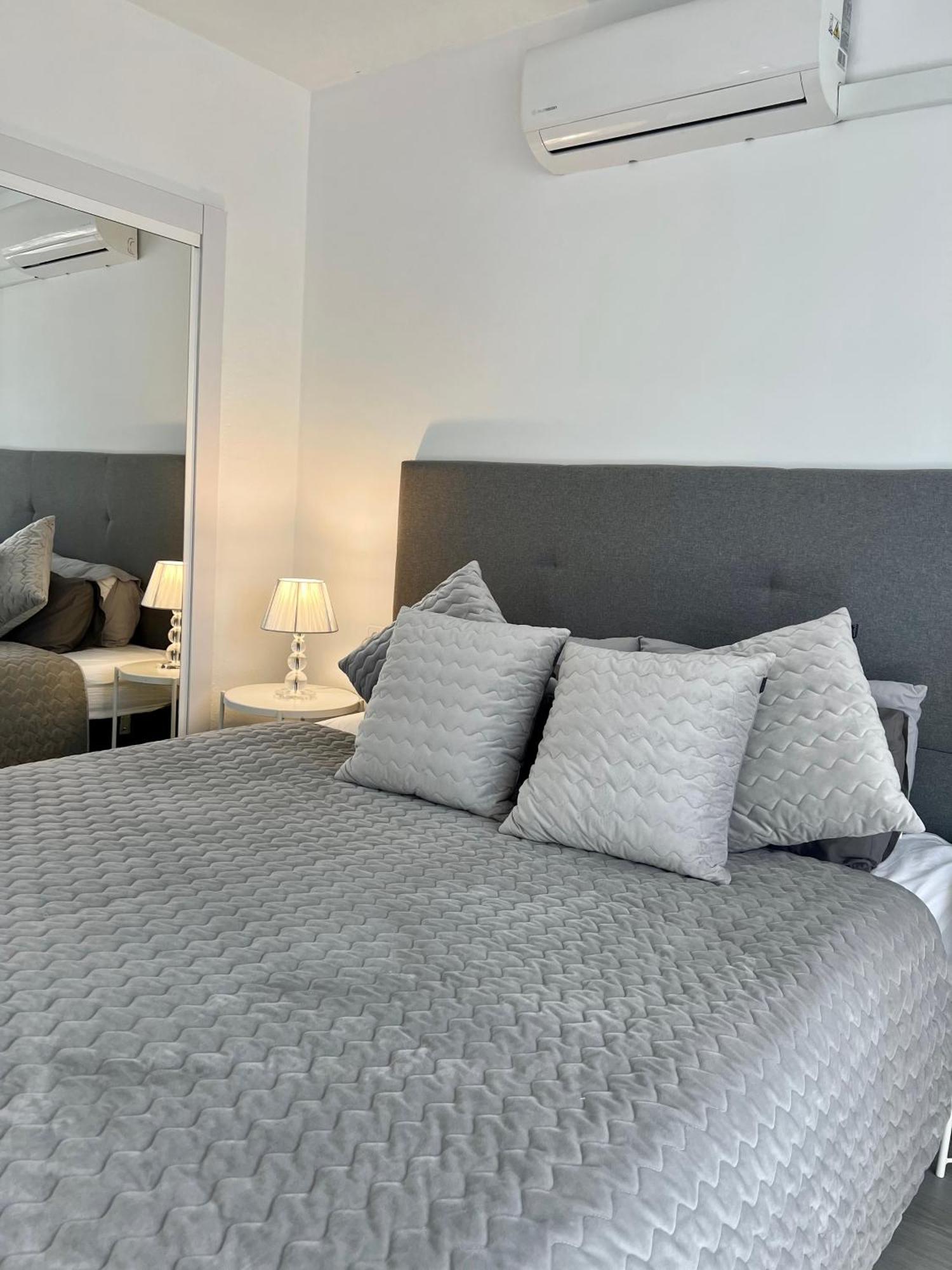 Torres De Aloha 2 Bdr Puerto Banus Apartment Marbella Exterior photo